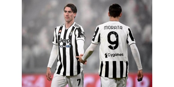 Tajemnica między Dušanem Vlahoviciem przechodzącym z 7 koszulki Juventusu na 9 miejsce